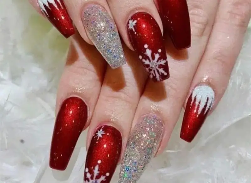 glitter-red-coffin-christmas-nails